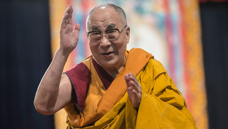 5 Prominent Leaders in the Non-Violence Movement and Their Impact - image Dalai-Lama on https://thedreamcatch.com